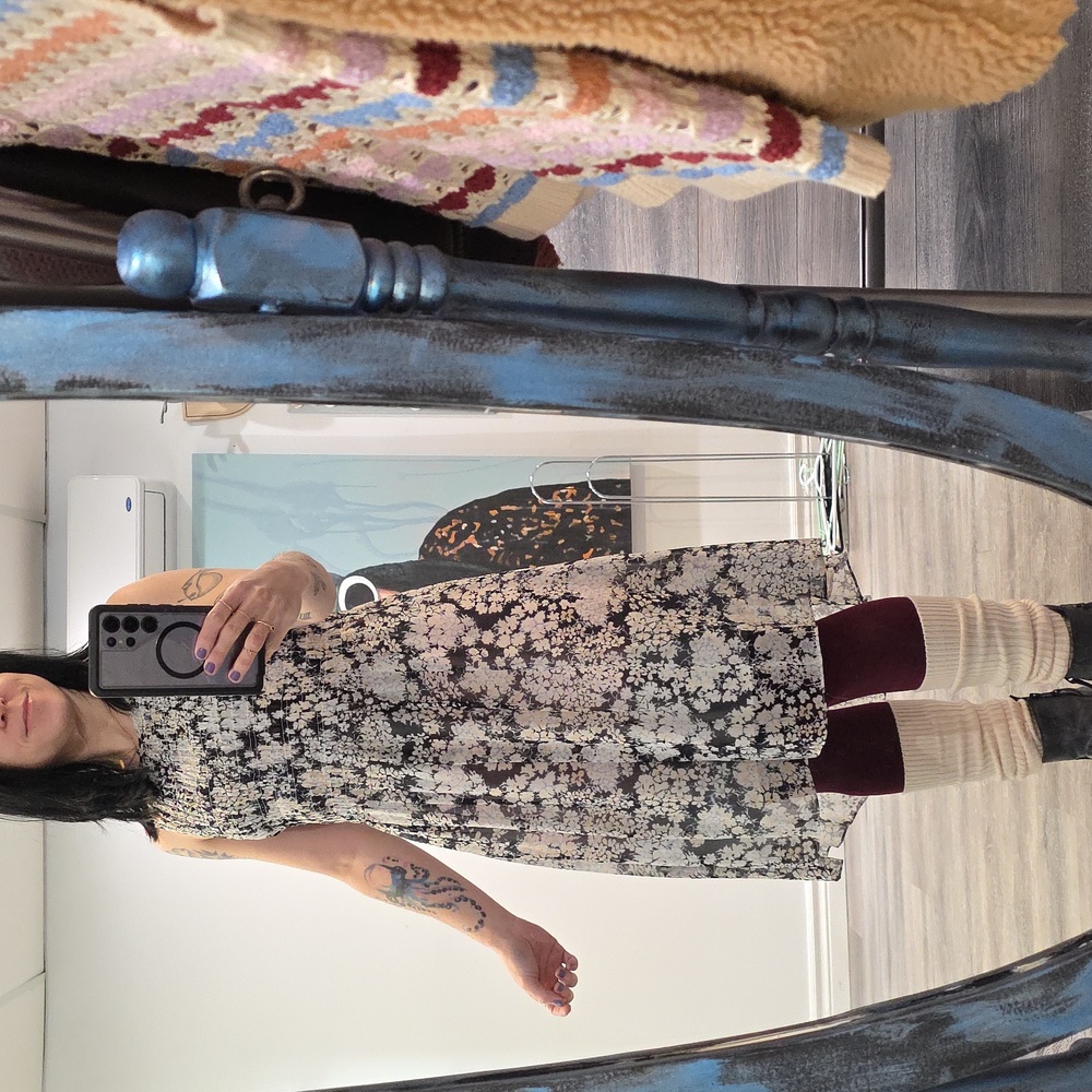 Club Monaco Floral Print Dress 100% Silk, Size 2
